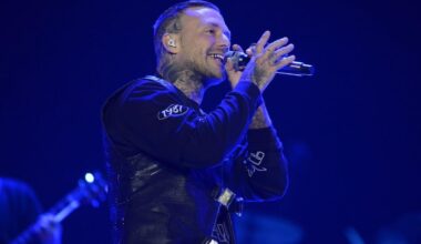 Rapper Kontra K gibt Konzert im deutschen EM-Quartier