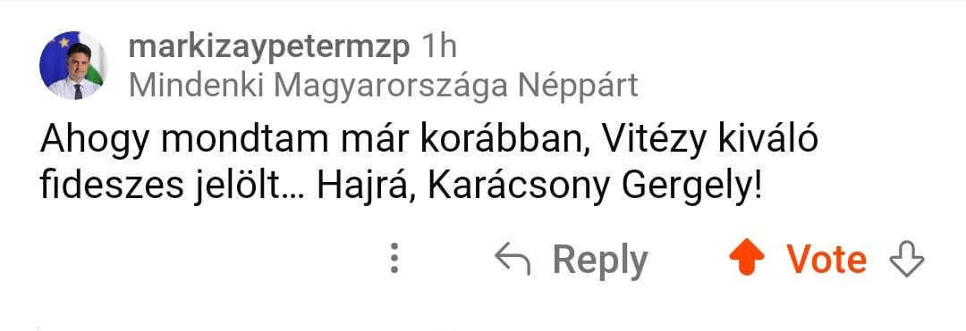 MZP Karácsony mellett áll