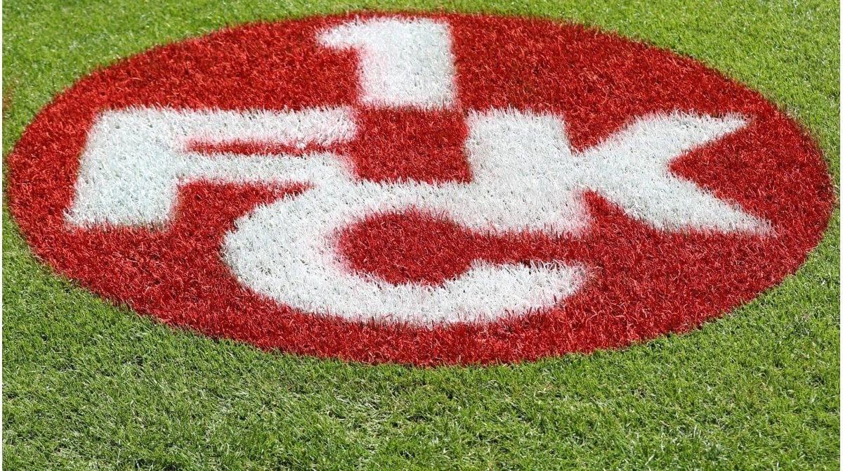 Von der Verbands- in die 2. Liga: Kaiserslautern macht Reserve-Kapitän Robinson nach einem Jahr zum Profi