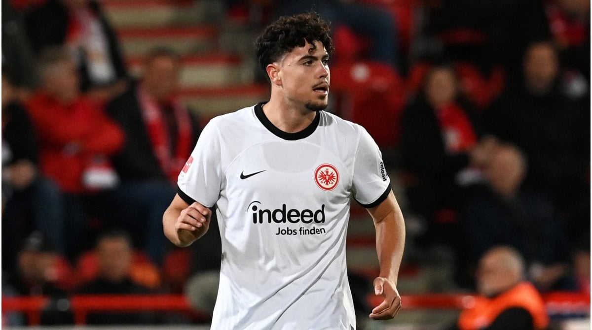 Eintracht Frankfurt verleiht Ferri nach Belgien: KV Kortrijk sichert sich Kaufoption