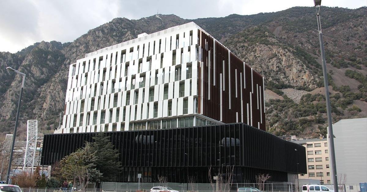 Indemnització de 22.650 euros a un treballador que va ser destituït per quasi atropellar un company