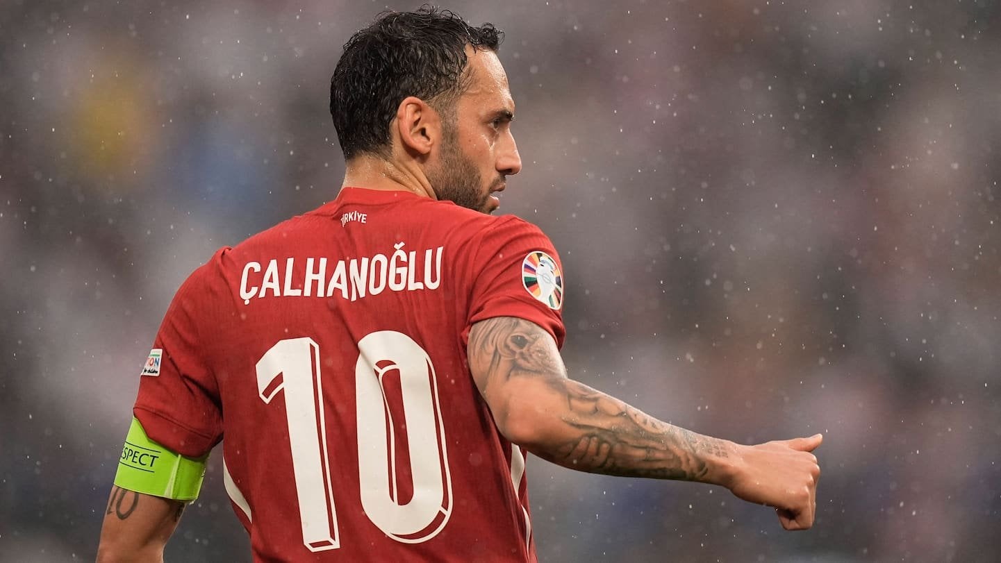 Fabrizio Romano: Bayern like Hakan Çalhanoğlu, but at the moment Inter have still not received any proposal. We will see if Bayern will present a bid – at the moment, they only reached out on the player side and not yet to Inter