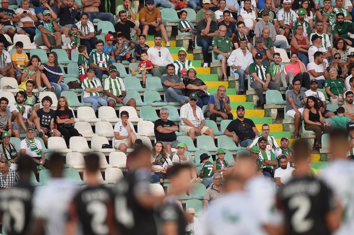Vitória FC não vai subir à Liga 3 por não cumprir os pressupostos financeiros, avança A BOLA