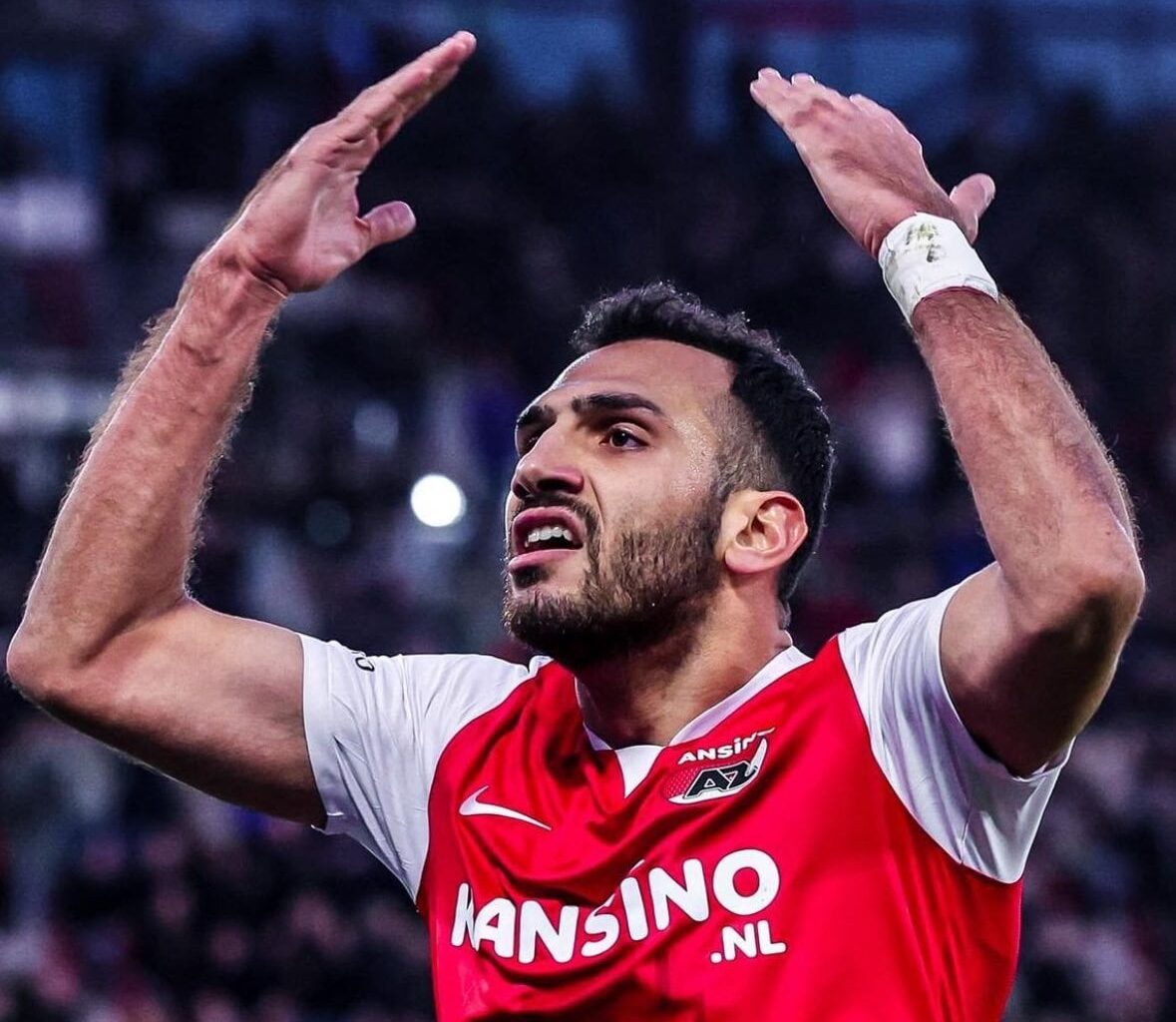 Fabrizio Romano: Benfica are currently ahead of Italian clubs for Vangelis Pavlidis. Negotiations ongoing with AZ after initial €17m plus €2m add-ons proposal.