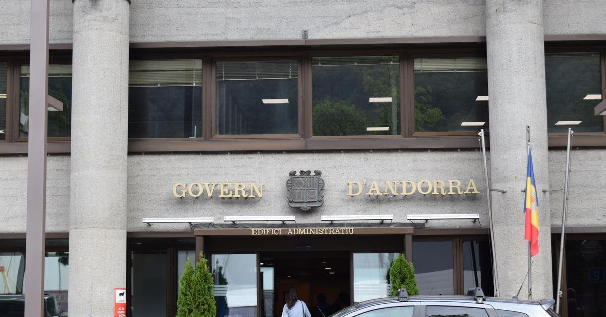 El salari dels funcionaris a debat per Govern