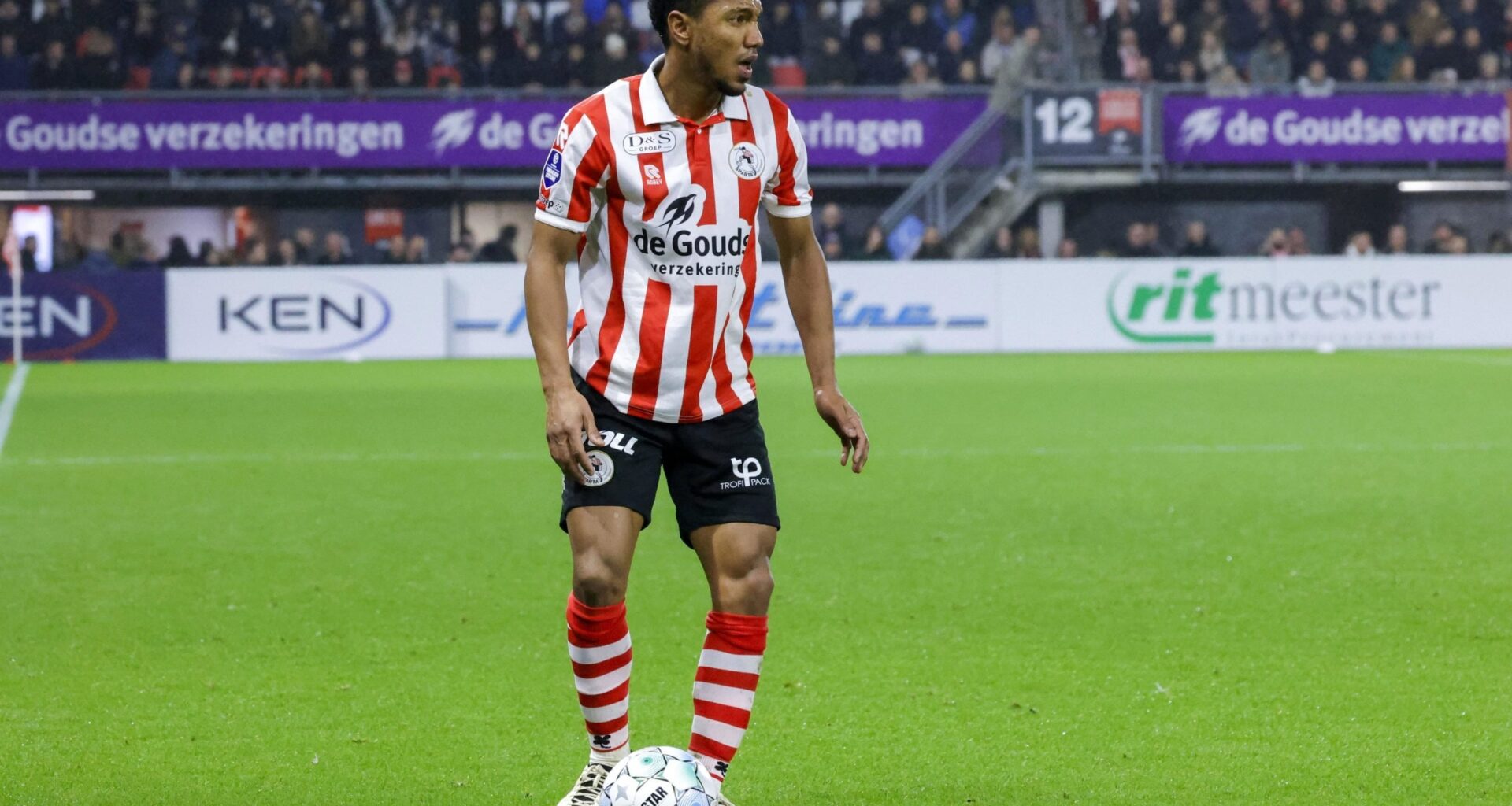 Official: Jonathan de Guzmán (36) has extended his contract at Sparta Rotterdam until 2025