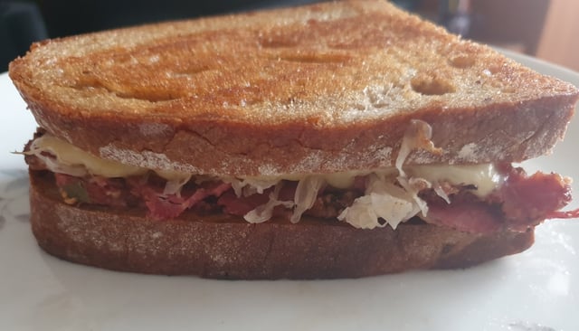 Home-cured corned beef came out beautifully. So I whipped upsome quick reubens for breakfast.
