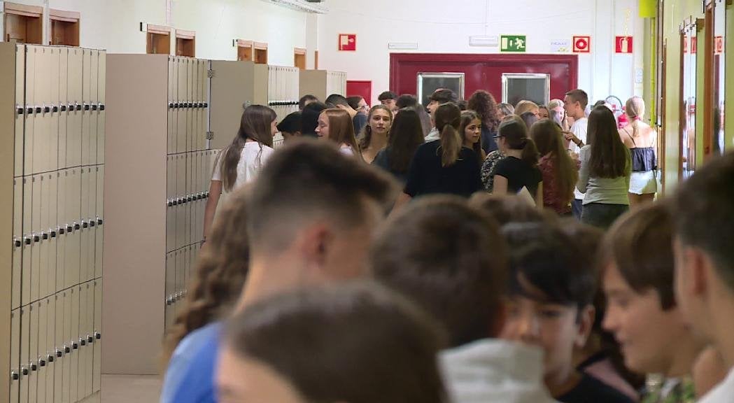 Tots els alumnes del batxillerat espanyol col·locats