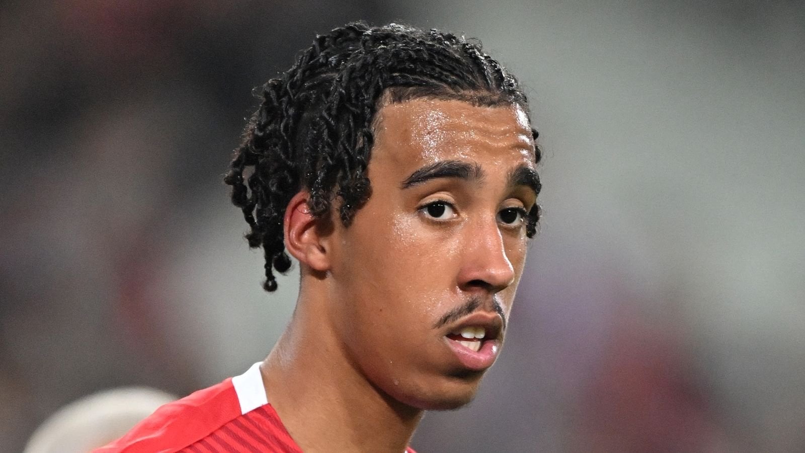 Man Utd transfer news: Leny Yoro pursuit steps up as Premier League club make initial contact with Lille | Transfer Centre News