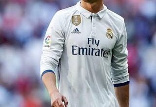 Atleti and Ronaldo fan here,since you guys signed mbappe ,I wanted to ask that Ronaldo had a crazy stat of 252 goals and 64 assists in 246 games(his first 5 season)so will mbappe come close to it ,what are your thoughts?