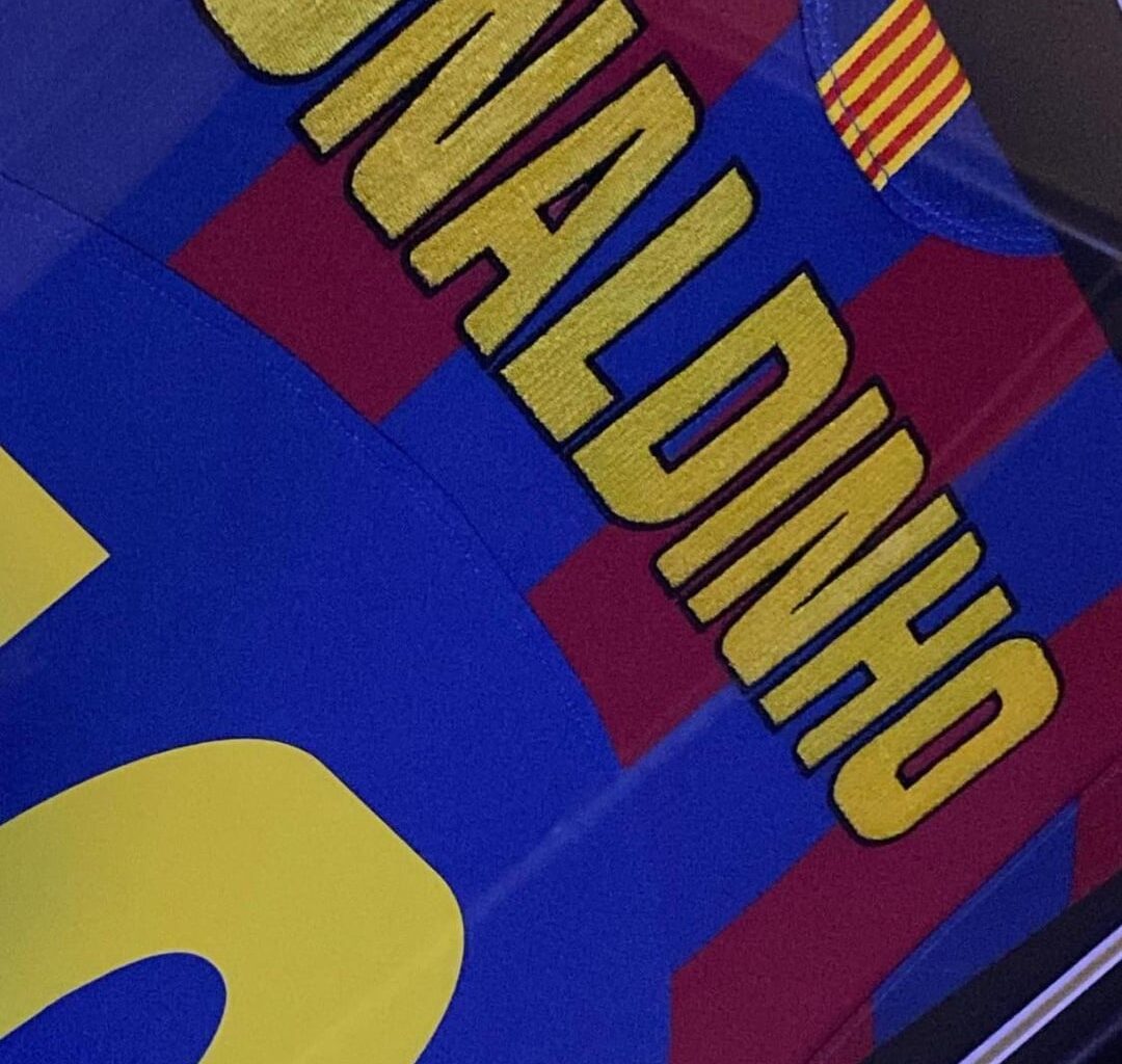 Is this shirt official or replica ?