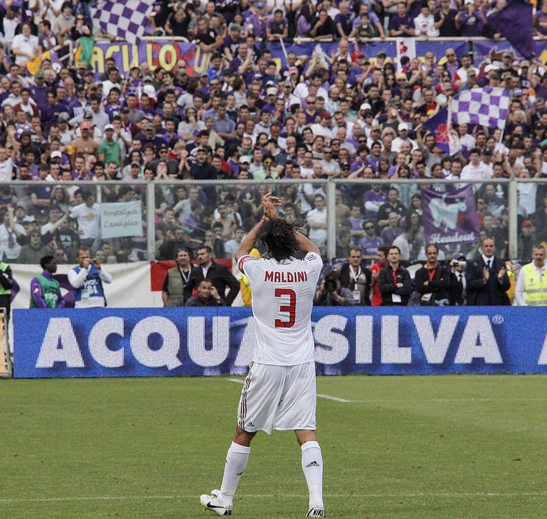 On this day in 2009, Paolo Maldini played his last game for Milan. ❤️🖤