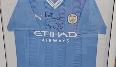 Does anyone know which signatures these could be ?