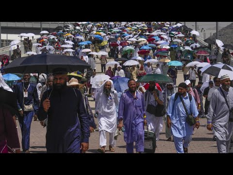 Relatives search for missing in Saudi Arabia as hajj death toll tops 900 • FRANCE 24 English