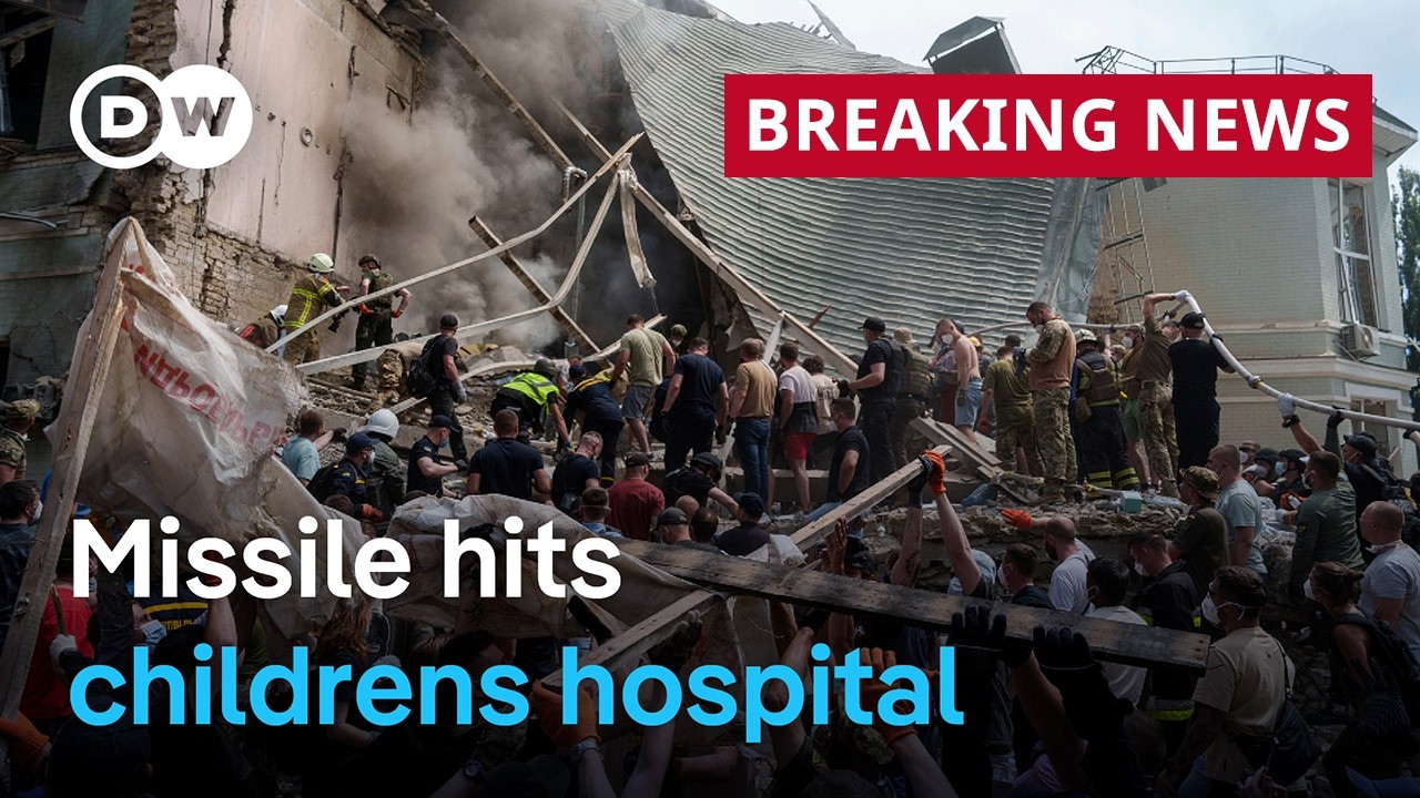 Russia launches massive air strikes across Ukraine | DW News
