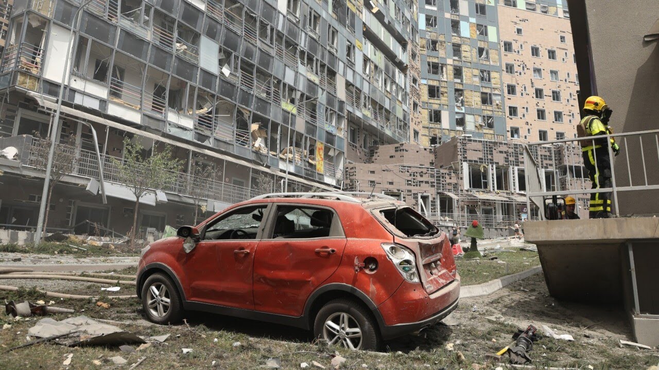 Russia strikes Ukraine's largest children's hospital