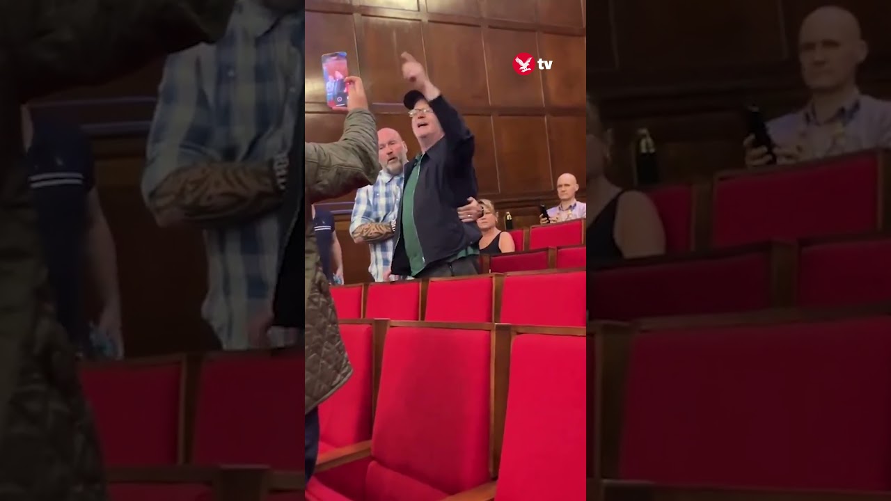Nigel Farage's speech interrupted by heckler #news #politics #shorts