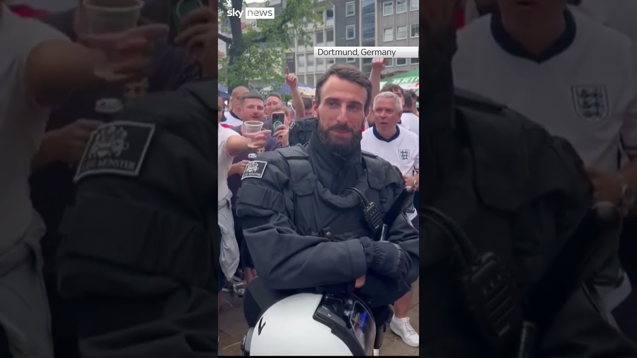 Fans serenade Southgate lookalike officer