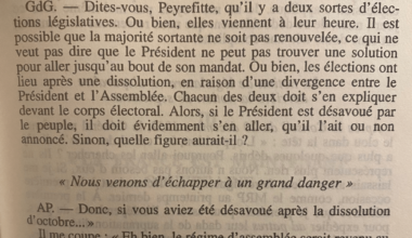 Défait aux législatives, Emmanuel Macron devrait-il démissionner de la présidence de la République ? Ironie de l’histoire, Alain Peyrefitte avait envisagé le même cas de figure et interrogé le général de Gaulle en 1962.