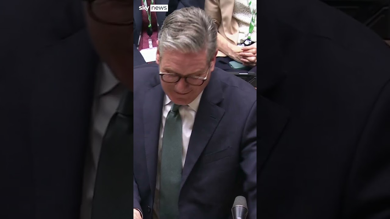 Laughter as Starmer calls Sunak 'prime minister'