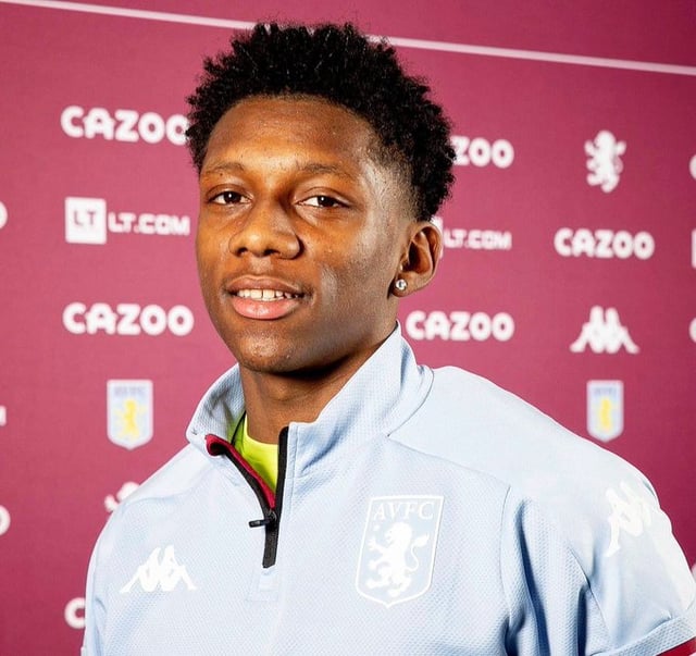 (@fabrizioromano) Jaden Philogene singing long term deal at aston villa right now amadou onana will soon as soon as he return from holidays as planned.