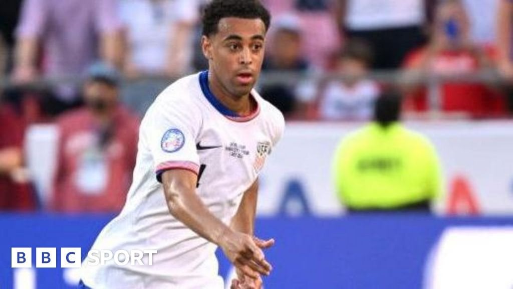 Bournemouth's Adams sidelined after back surgery