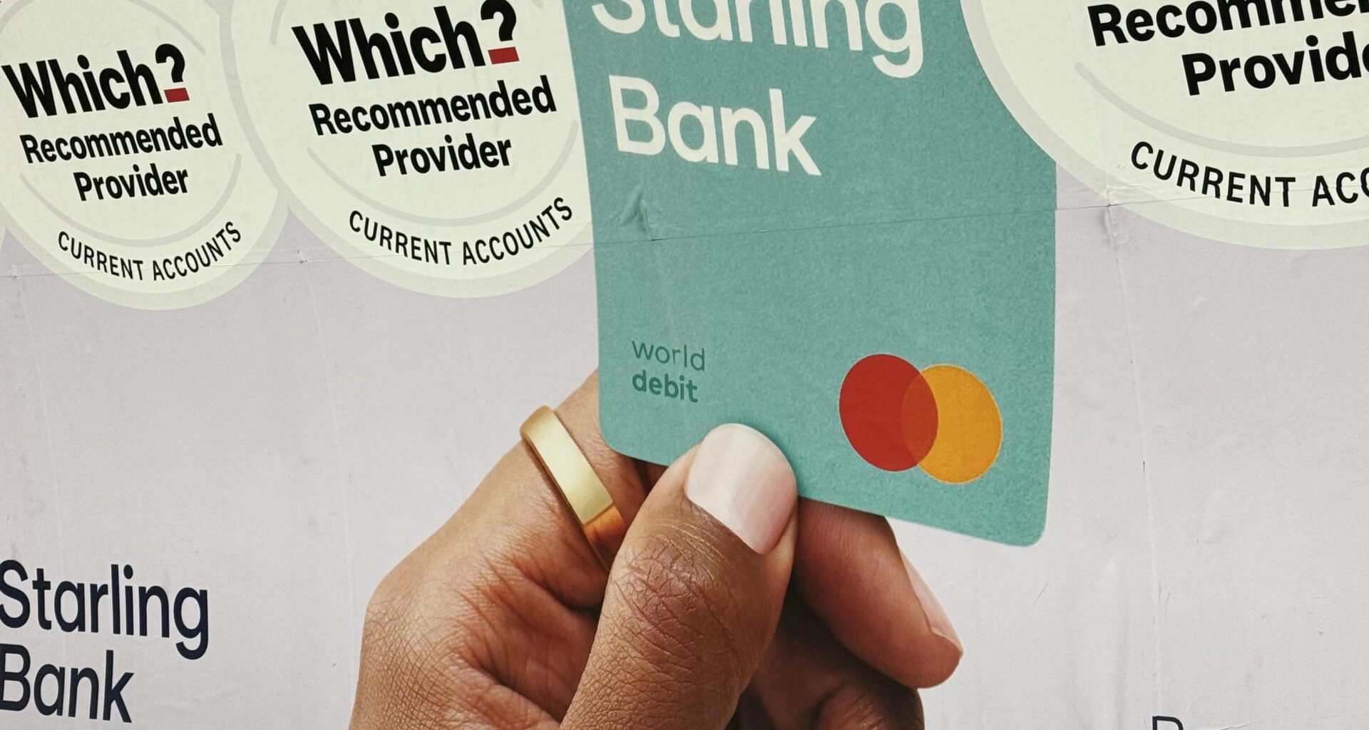 Minor Annoyance with Starling Bank Ad On the Tube