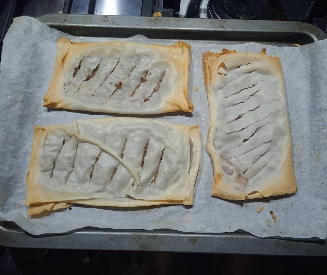Apple Pie Egg Rolls 🍎 (160 Kcal Each!)