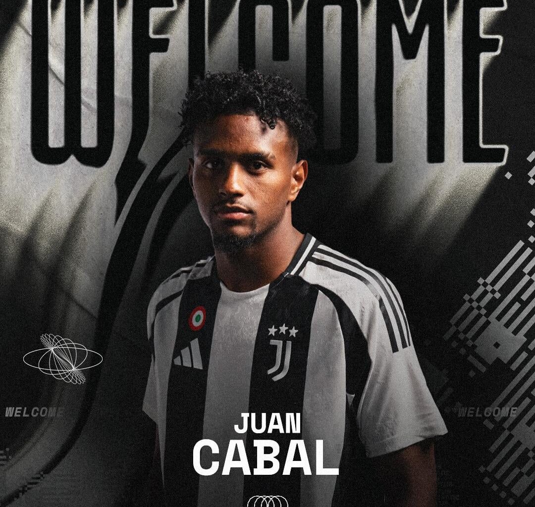 [Juventus] Welcome to Juventus, Juan Cabal! ⚪️⚫️🙌