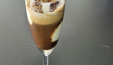 Combatting 32°with an Affocato, consisting of a shot of vanilla syrup, a generous portion of bourbon vanilla ice cream, topped with a hot strong espresso and crowned with some chocolate powder