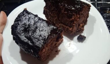 Double Chocolate Banana Date Oat Cake (High Protein)