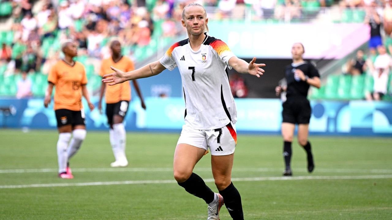 Olympische Spiele: Sieg gegen Sambia - Schüller schießt DFB-Frauen ins Viertelfinale