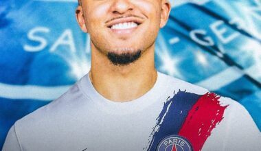 [Santi Aouna] PSG made a contract proposal for Manchester United winger Jadon Sancho. Jadon Sancho is excited about the project that PSG presents. It remains to be seen if Manchester United are willing to let the player leave, and at what price (which has not been set).