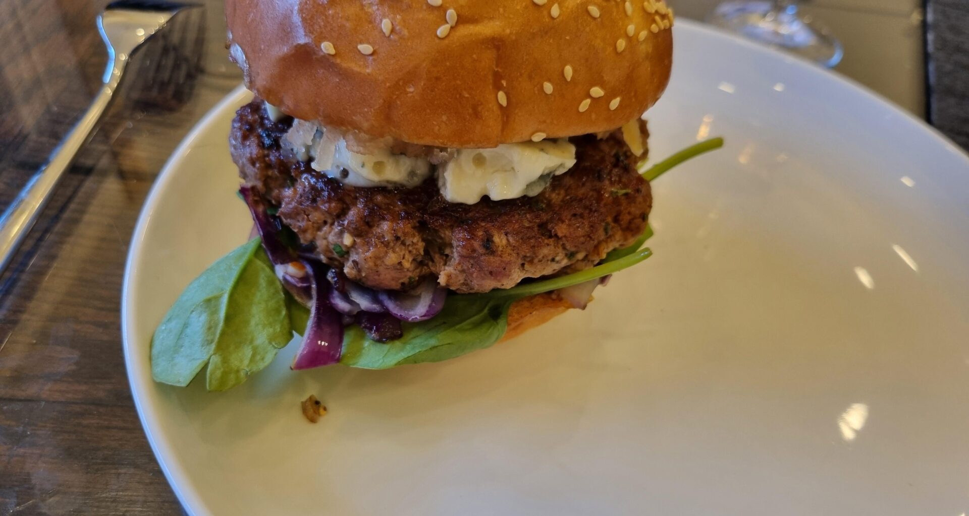 Burger au canard et au roquefort (recette)