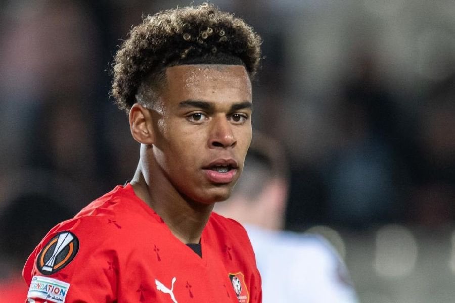 [Fabrice Hawkins] PSG will soon make an offer for Desiré Doué. He is highly appreciated by PSG’s board and Luis Enrique.