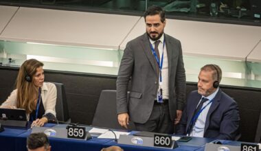 Alvise no reporta ingresos en su declaración de intereses económicos en el Parlamento Europeo