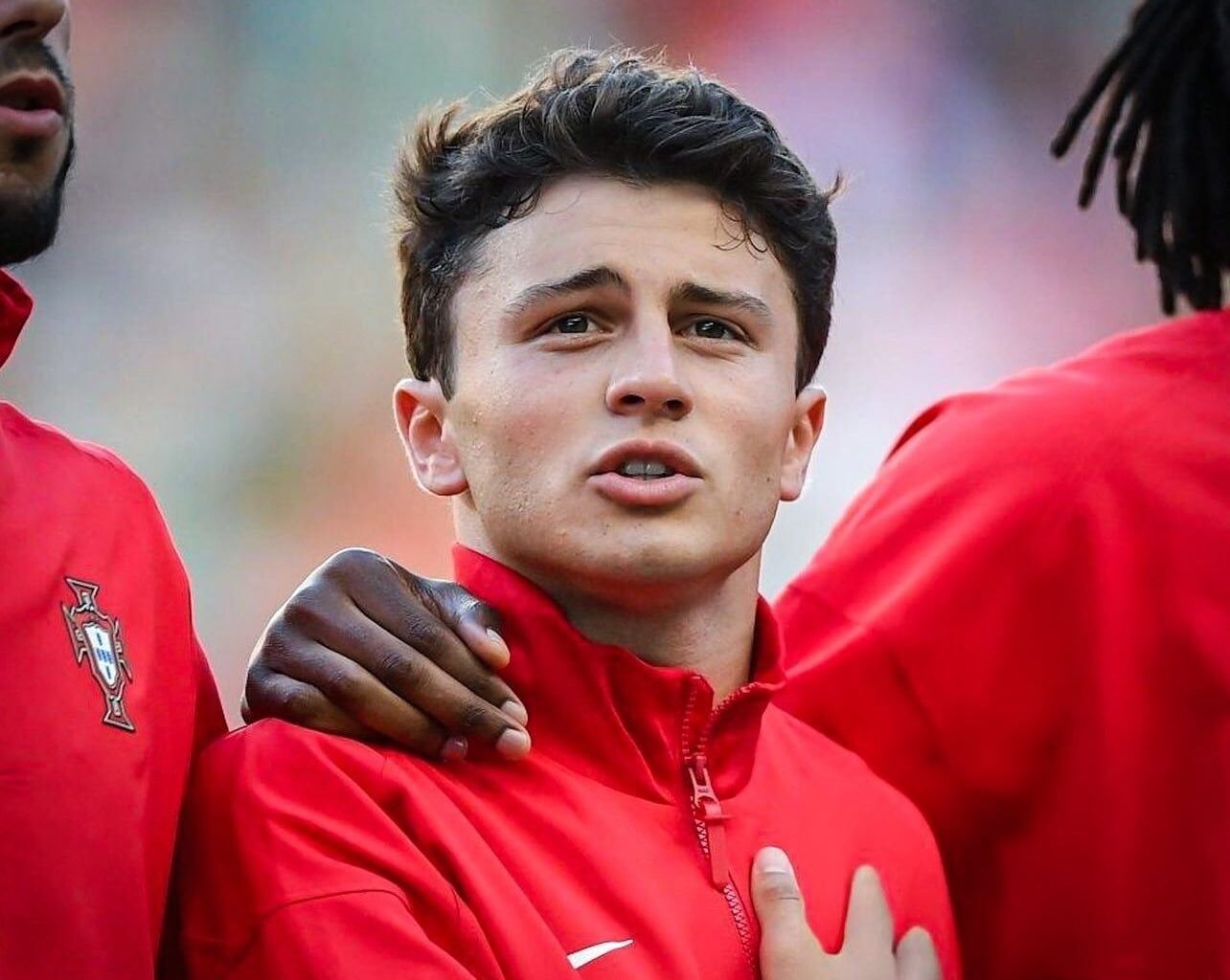 JUST IN: PSG want João Neves and Joshua Kimmich. João Neves is the priority and he wants to leave Benfica to join PSG - the problem is Benfica’s asking price.   If PSG signs both João Neves and Kimmich - a midfielder will leave and it could be Fabián Ruiz.  @FabriceHawkins