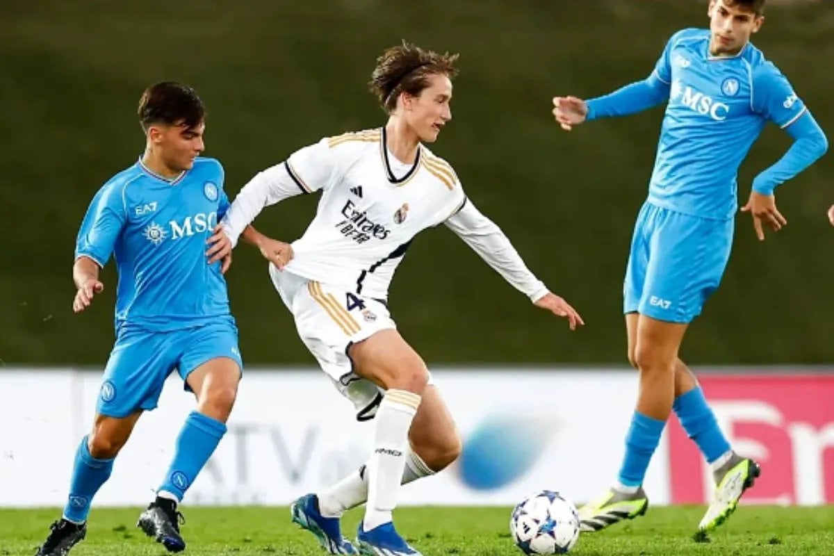 Juvenil A’s CB Joan Martínez (16) will be called up as a CB for USA pre-season tour.