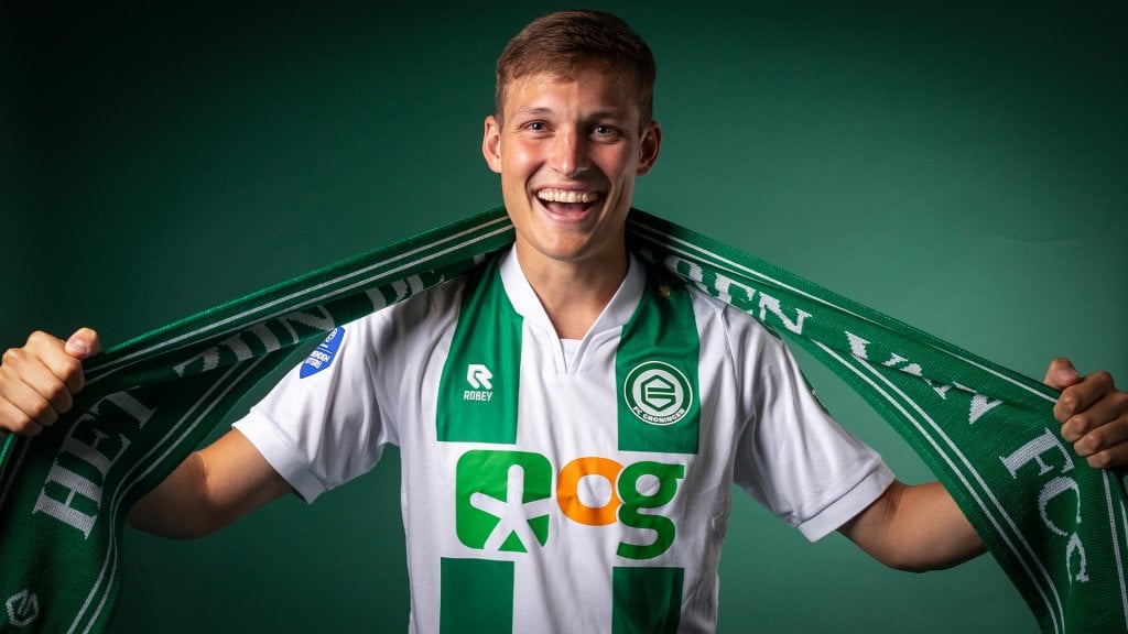 Official: FC Groningen signs Thijs Oosting from Willem II. Signs contract until 2027 with option for one more season.