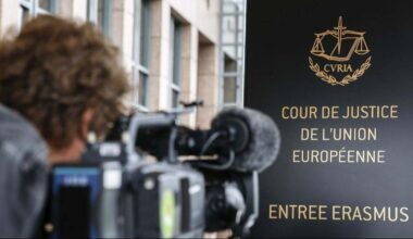 Europa abre el gran 'melón' contra la banca: permite denuncias en masa contra todo el sector por cláusulas abusivas