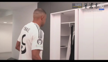 KYLIAN MBAPPÉ WEARING THE REAL MADRID SHIRT FOR THE FIRST TIME.
