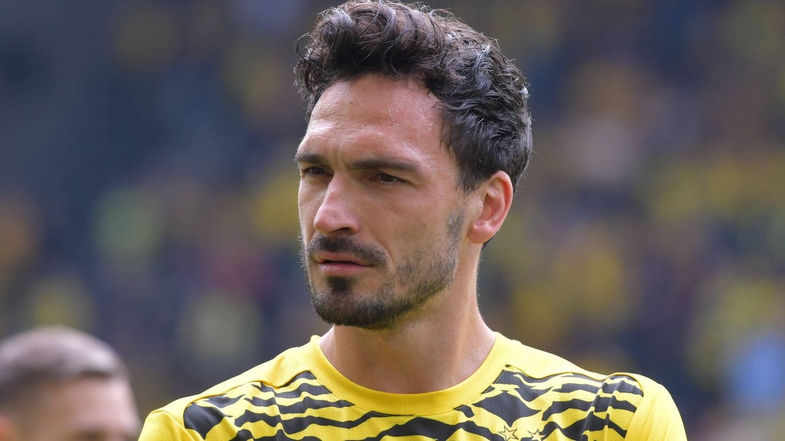 Bologna-Geschäftsführer Fenucci wartet auf Hummels-Entscheidung: "Er hat sich ein paar Tage Zeit genommen, um sorgfältig darüber nachzudenken. Wir haben ihm das Projekt erklärt und hoffen, dass er das Angebot annimmt. Er ist ein großartiger Spieler, der uns nicht nur auf dem Platz helfen kann."