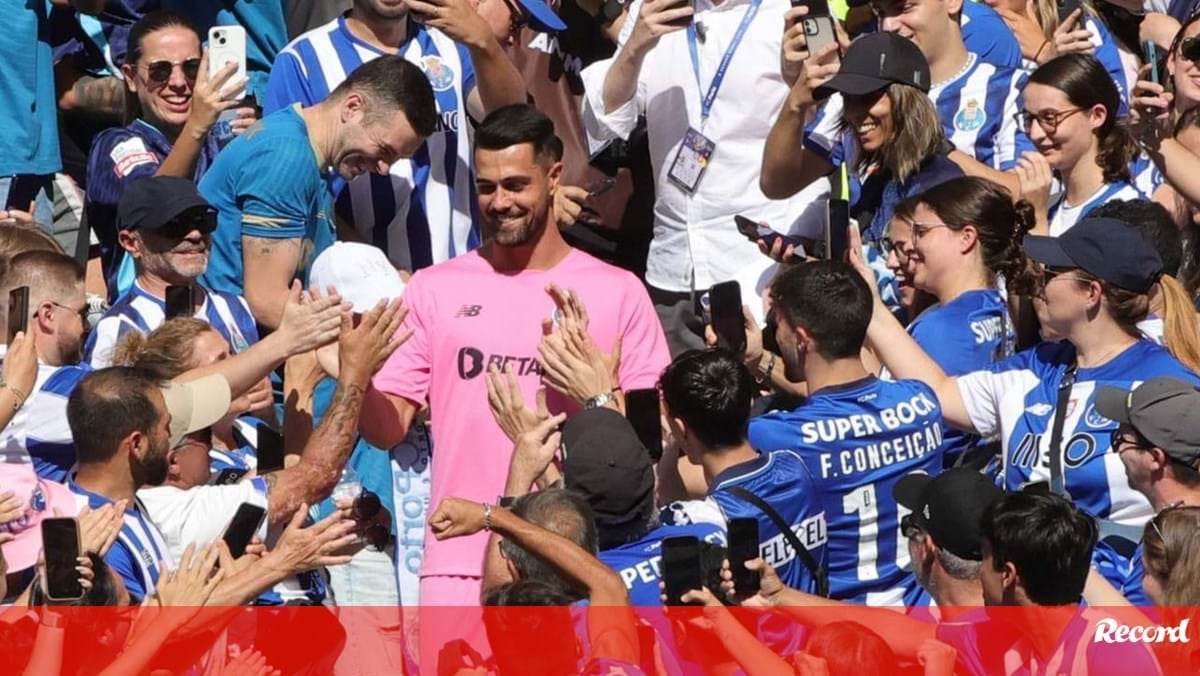 Diogo Costa incluído na lista de alvos do Fundo de Investimento Público saudita