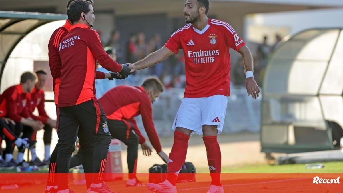Pavlidis fratura polegar direito e vai ser operado