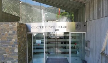 Una advocada d'Andorra es casa a la presó amb un condemnat per extorsió