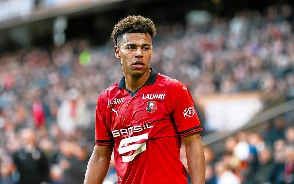 [Hawkins] (Doué) The first offer from PSG to Rennes was 45m including bonuses. Bayern will come back with an improved offer compared to 30m+5m in bonuses they made the last time. The player has not made a decision yet