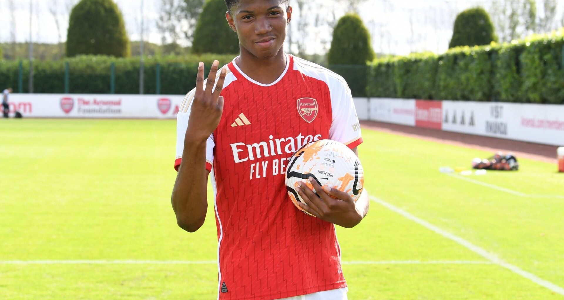 [Academy Scoop]Chido Obi Martin officially joins Manchester United after rejecting new proposal from Arsenal