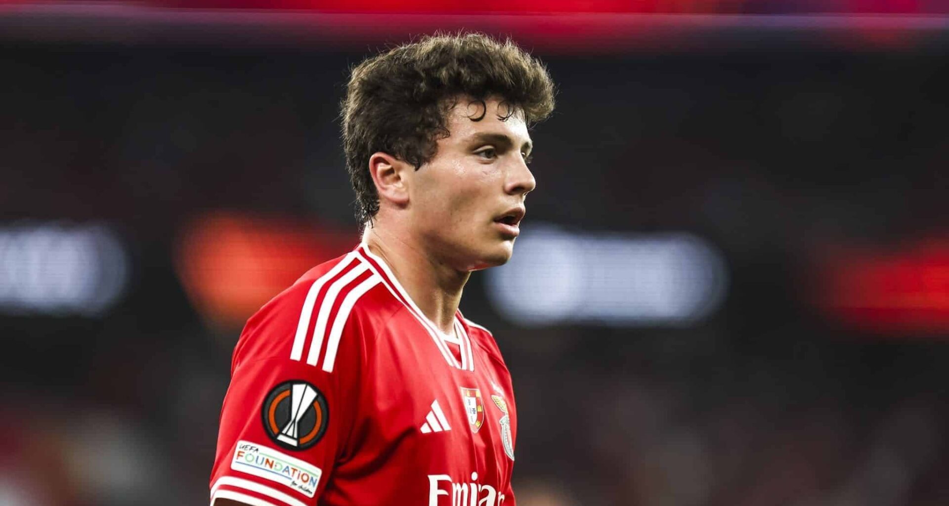 [Hawkins]  JOAO NEVES arrives in Paris THIS THURSDAY to undergo his medical examination. Total agreement reached between PSG and Benfica for 70M € bonus included. Great work by Luis Campos and Luis Enrique. It was the priority in the middle as revealed on June 13