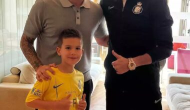 [Emishor] Mutu: "Cristiano Ronaldo's real motivation right now is to play at least a game alongside his son, Cristiano Jr. That's what keeps him going". Mutu visited Ronaldo in May.