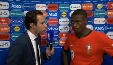 Hein? Il est français?